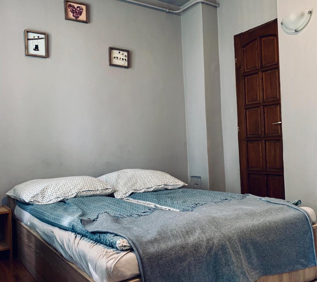 Var-Lak Apartman Eger Exterior photo
